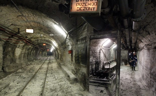 Wstrząs w kopalni Staszic-Wujek. Poszkodowani górnicy