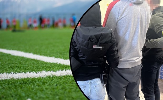 Wstrząsająca sytuacja na szkolnym boisku. Pseudokibic pobił kobietę za klubową bluzę