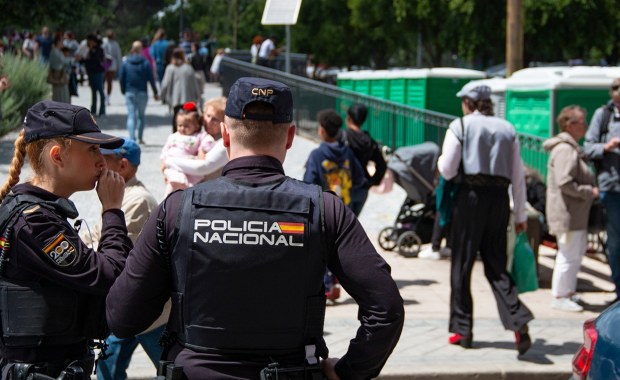 Wstrząsająca zbrodnia na Kanarach. Mężczyzna miał podpalić 17-latkę 