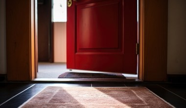 Wsyp pod wycieraczkę tę przyprawę. Pieniądze będą trzymać się portfela