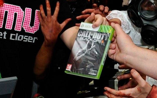 Wszyscy chcą mieć Call of Duty: Black Ops II w czytnikach swoich konsol /