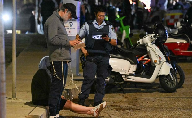 "Wszyscy uciekali, niektórzy wskakiwali do wody". Dramatyczna relacja Polki o horrorze w Sydney