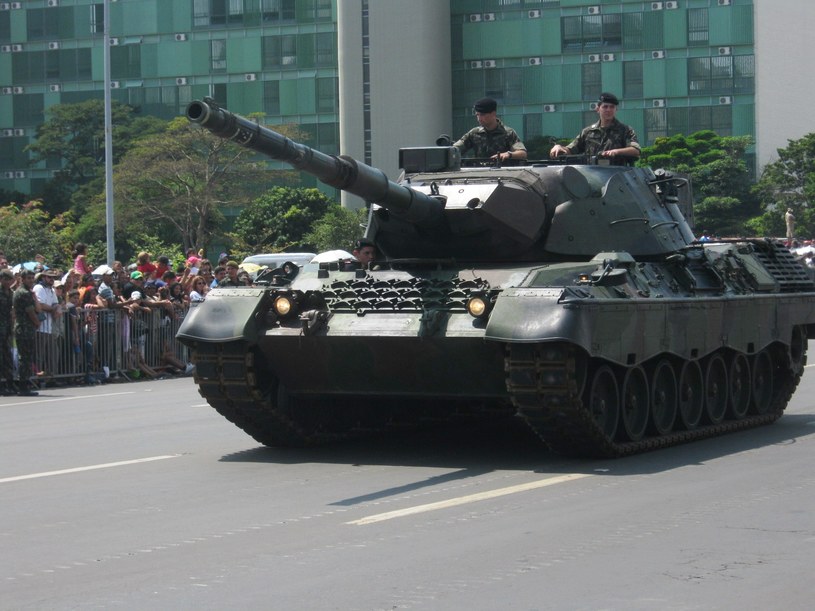 Wszystkie kraje, które posiadały na swoim uzbrojeniu Leoparda 1, zmodyfikowały go do ostatniej wersji A5. Dzisiaj te czołgi służą na wyposażeniu przede wszystkim krajów Ameryki Południowej np. Brazylii