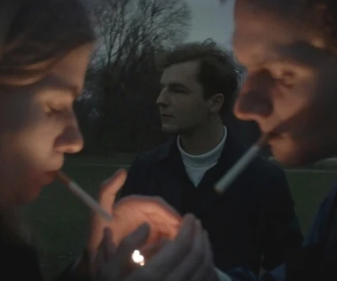 "Wszystkie nieprzespane noce" [recenzja]: Niepełny obraz