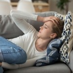 Wszystko dzieje się w kilka sekund. Czym jest omdlenie i kiedy powinno niepokoić?