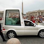Wszystko o autach papieży
