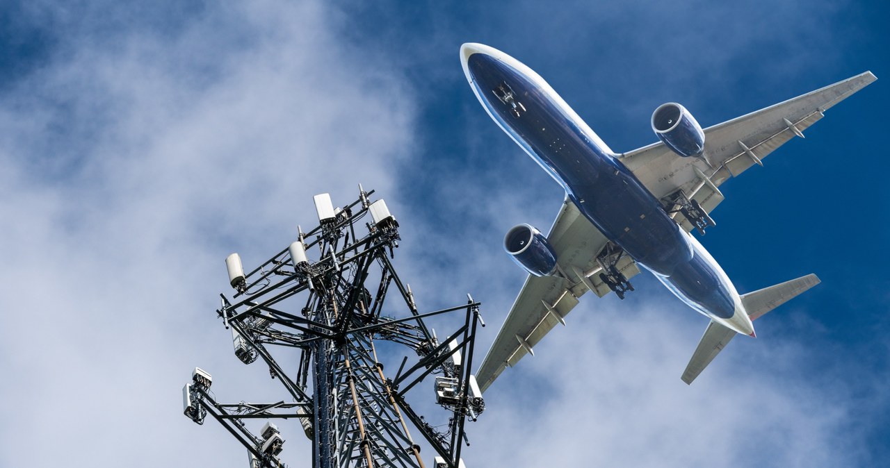 Wszystko wskazuje na to, że niebawem na pokłady samolotów w Unii Europejskiej trafi łączność 5G. /123RF/PICSEL