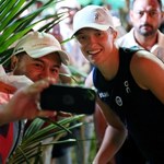 WTA Finals - Świątek pokonała Jabeur. W półfinale zagra z Sabalenką 