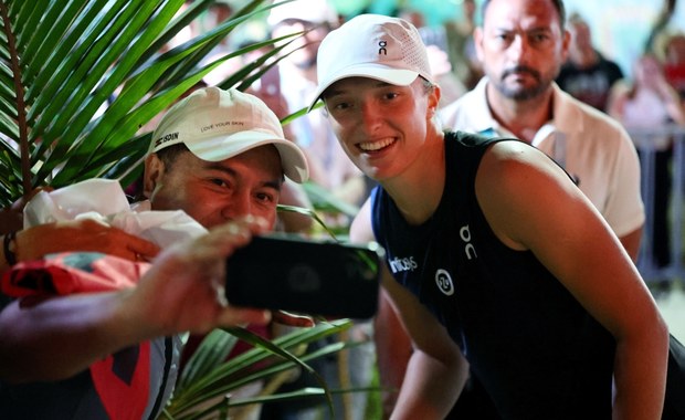 WTA Finals - Świątek pokonała Jabeur. W półfinale zagra z Sabalenką 