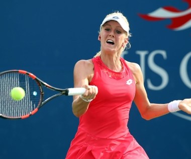 WTA Kanton: Urszula Radwańska - Qiang Wang 6:3, 6:2, Magda Linette - Yanina Wickmayer 4:6, 4:6