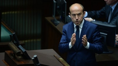 Wtargnął do biura poselskiego, groził śmiercią Borysowi Budce. "W ruch pójdą maczety i noże"