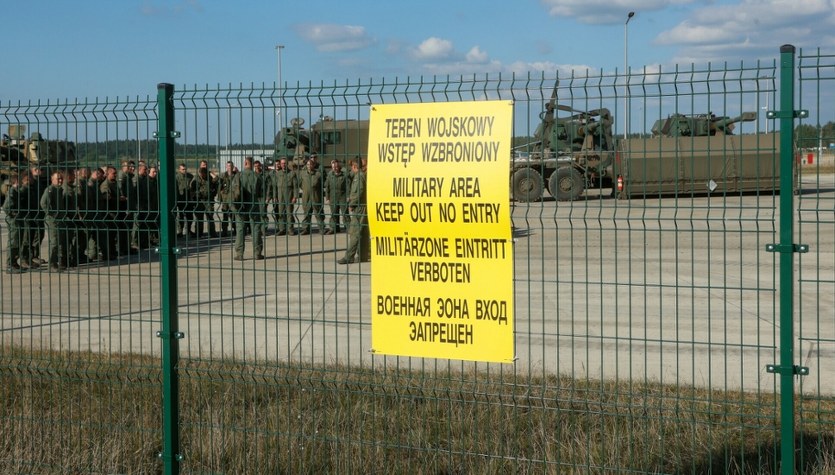 Wtargnięcie na teren bazy wojskowej w Gdyni. Obcokrajowcy z zarzutami