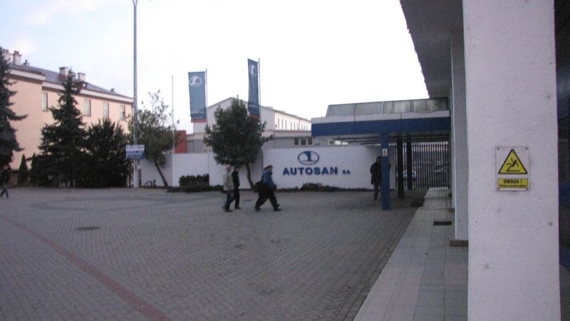 Wtorkowy poranek w sanockim Autosanie /Józef Polewka /RMF FM