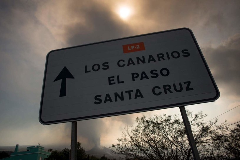 Wulkan Cumbre Vieja widziany z Los Llanos de Aridane na kanaryjskiej wyspie La Palma