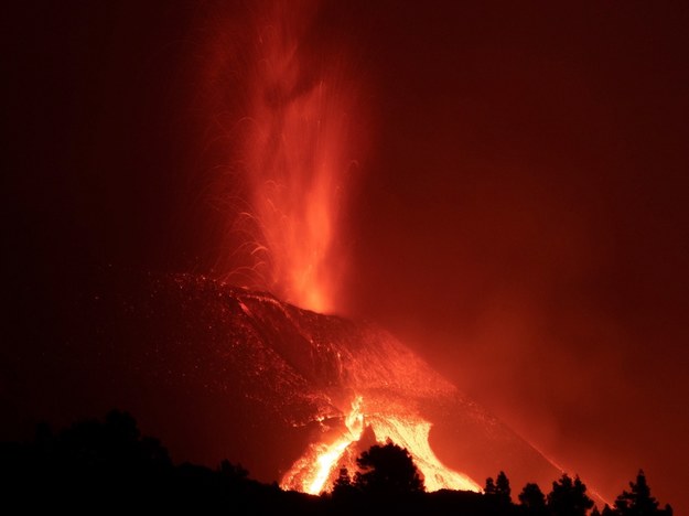 Wulkan Cumbre Vieja /MIGUEL CALERO /PAP/EPA