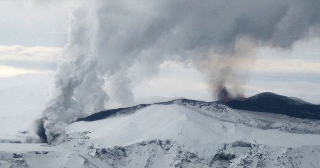 Wulkan Eyjafjallajokull obudził się po 187 latach /AFP