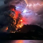 Wulkan z "Pierścienia Ognia" zagraża światu. Ewakuacja wyspy, idzie tsunami