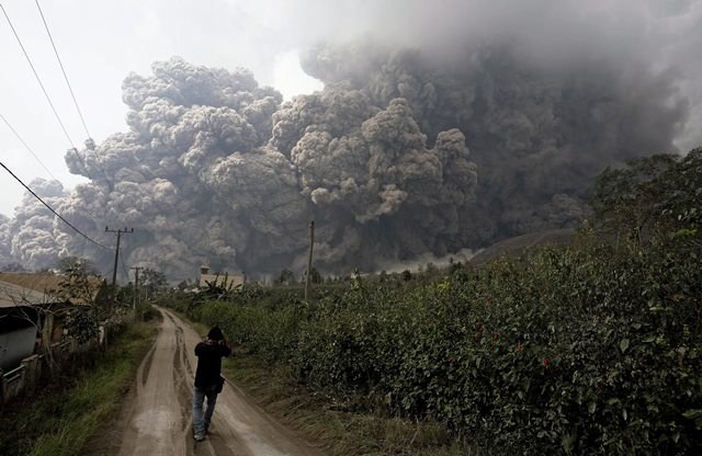 Wulkan /PAP/EPA/CHAIRALY /PAP