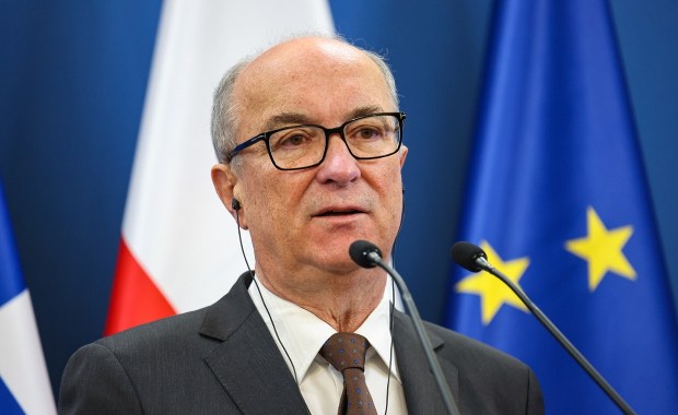 Wybiera samochód zamiast samolotu. Włodzimierz Czarzasty boi się latać