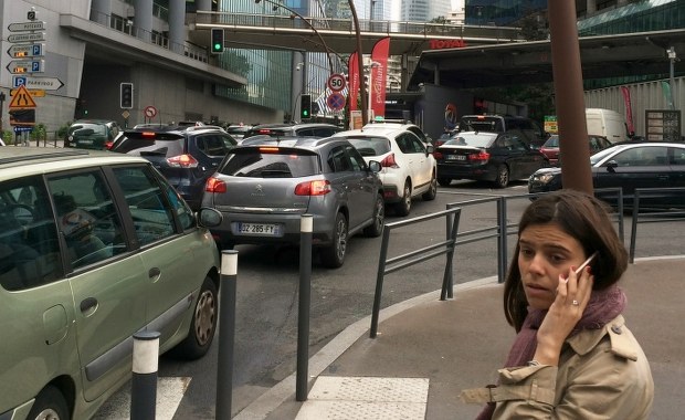 Wybierasz się do Francji? Uważaj, bo na co piątej stacji brakuje benzyny 