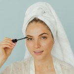 Wybierz maskarę odporną na łzy i pożegnaj odbijanie na powiece