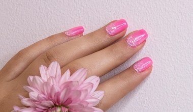 Wybierz paznokcie press on i ciesz się eleganckim manicure bez hybrydy