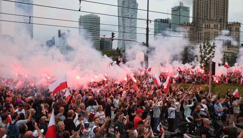 Wybiła godzina "W". Warszawiacy uczcili pamięć powstańców