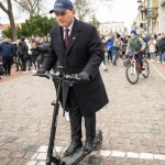 Joachim Brudziński "Wybitny operator hulajnogi". Europoseł PiS kpi z Mentzena