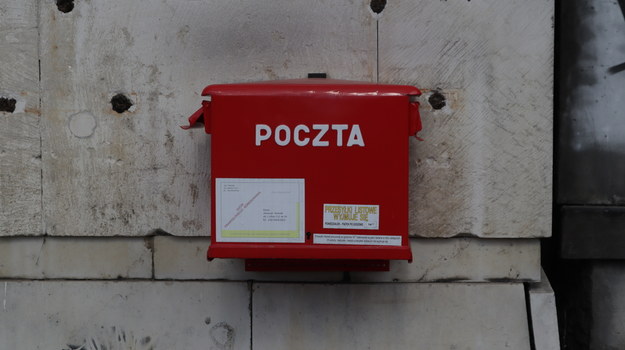 Wyborcy głosujący korespondencyjnie do piątku mają czas na wrzucenie koperty zwrotnej do nadawczej skrzynki Poczty Polskiej /Piotr Szydłowski /RMF FM