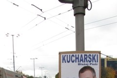 Wyborcze plakaty zagrażają kierowcom