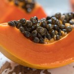 Wyborną papaję możesz uprawiać w swoim domu. Wystarczy kilka nasion
