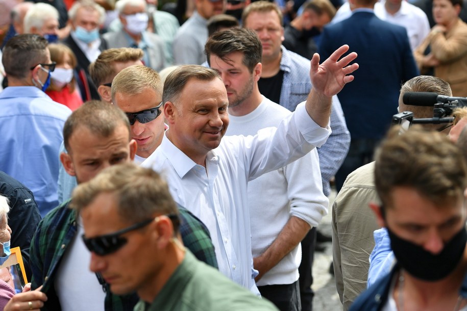 Wybory prezydenckie 2020. Andrzej Duda podczas spotkania z wyborcami na Placu Wolności w Białej Podlaskiej /Wojtek Jargiło /PAP