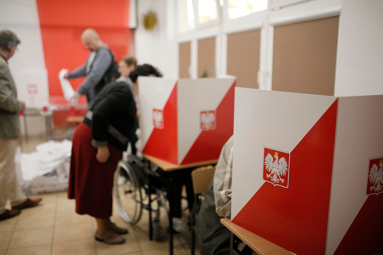 Wybory prezydenckie 2020. Premier polecił Poczcie Polskiej rozpocząć przygotowania do wyborów "kopertowych"