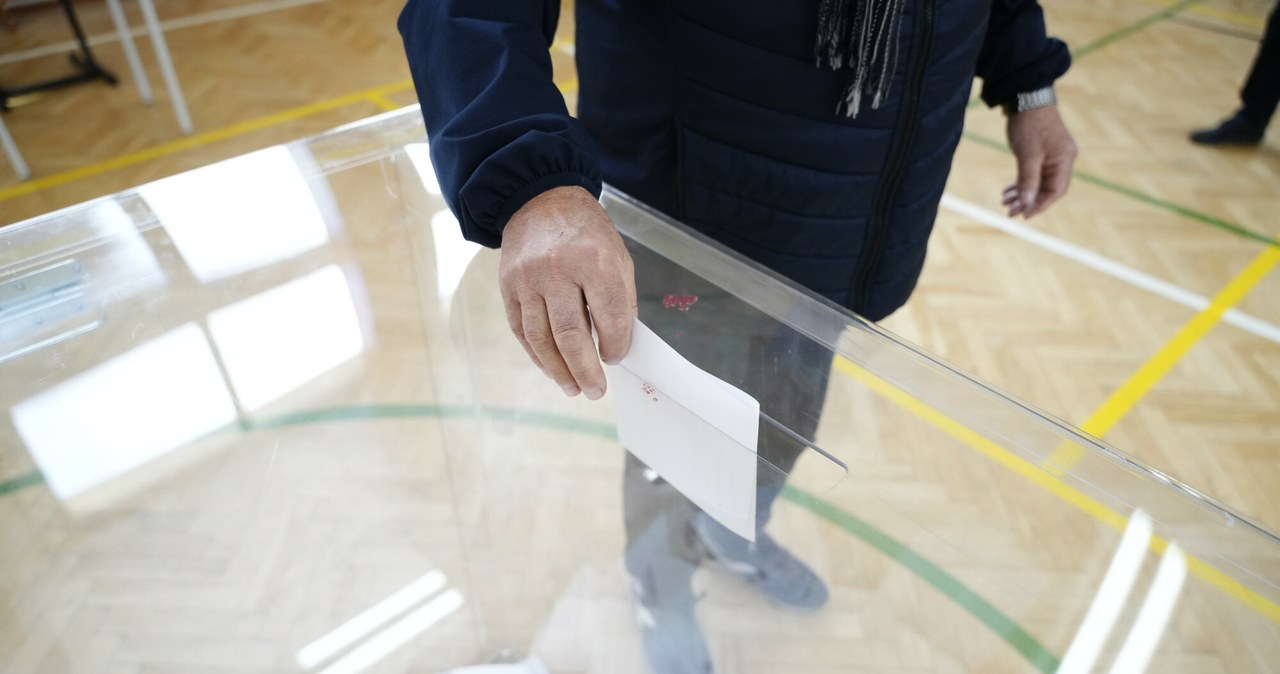 Wybory prezydenckie 2025. Czy można wziąć swój długopis? /Marysia Zawada /Reporter