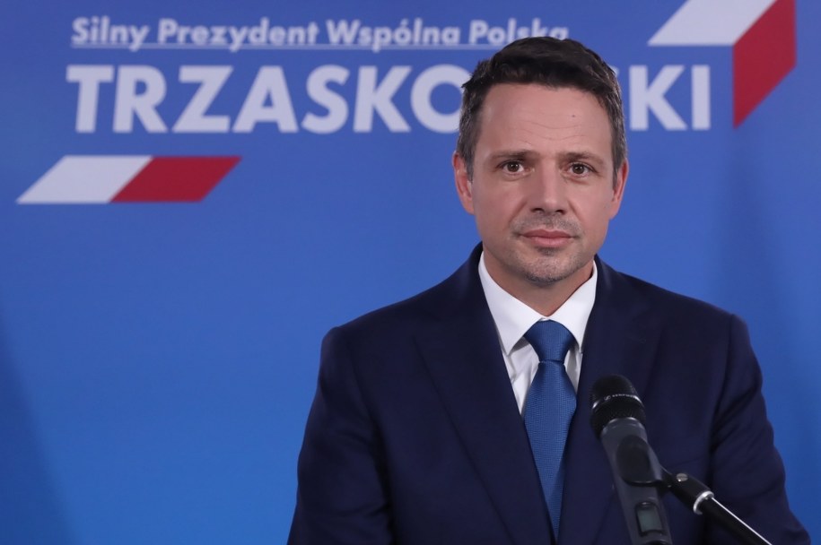 Wybory prezydenckie - II tura. Prezydent Warszawy, kandydat KO na prezydenta RP Rafał Trzaskowski podczas konferencji prasowej w biurze krajowym PO / 	Tomasz Gzell    /PAP