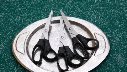 Wybory samorządowe: Pośpiesznie przecinają wstęgi, by wygrać