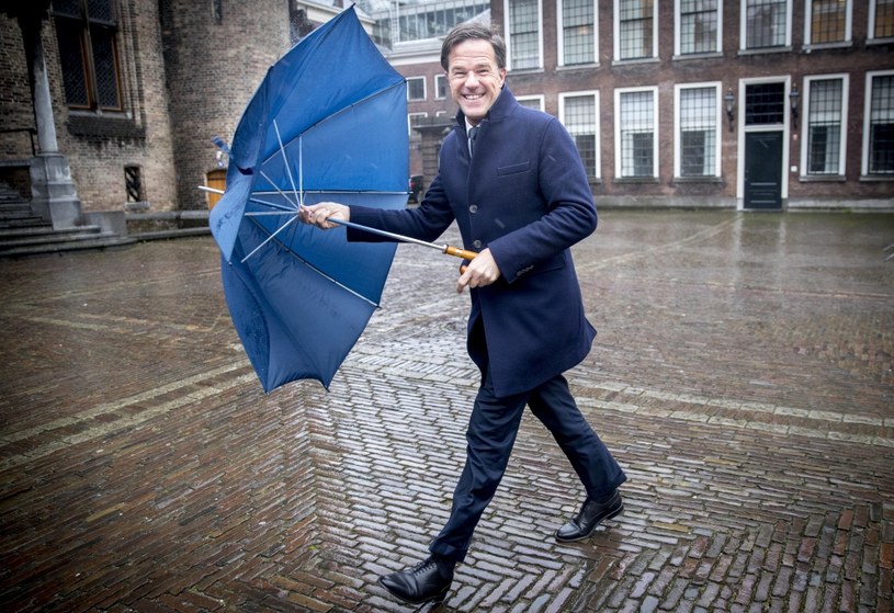 Wybory w Holandii oficjalnie wygrała Partia Ludowa na rzecz Wolności i Demokracji (VVD) premiera Marka Rutte /JERRY LAMPEN /AFP
