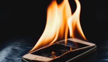 Wybuch baterii w telefonie to nie przypadek. Wada czy twoja wina?
