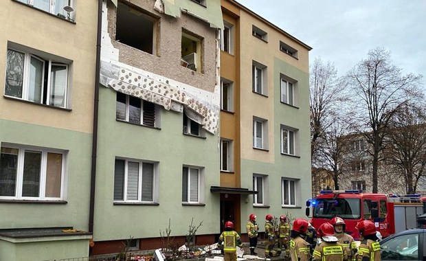 Wybuch gazu w bloku w Rzeszowie. Z mieszkania wypadły wszystkie okna 
