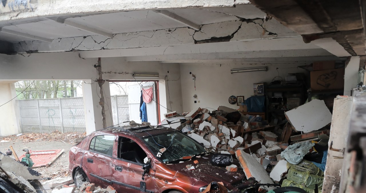 Wybuch i pożar w garażu w Łodzi