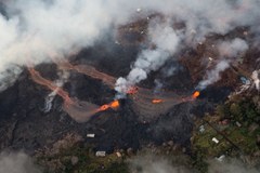 Wybuch wulkanu na Hawajach. Dramatyczne zdjęcia robione z powietrza