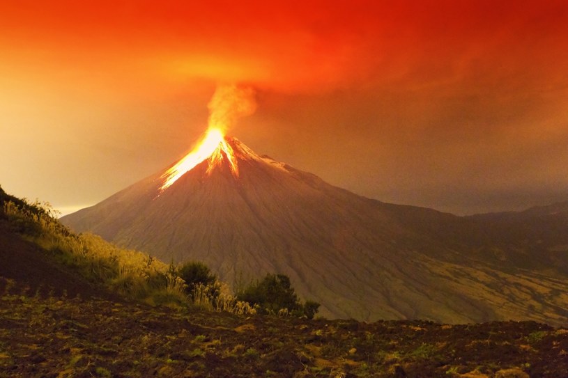 Wybuch wulkanu Tungurahua w 2011 roku /123/RF PICSEL