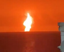 Wybuchł wulkan na Morzu Kaspijskim. Stumetrowy słup ognia