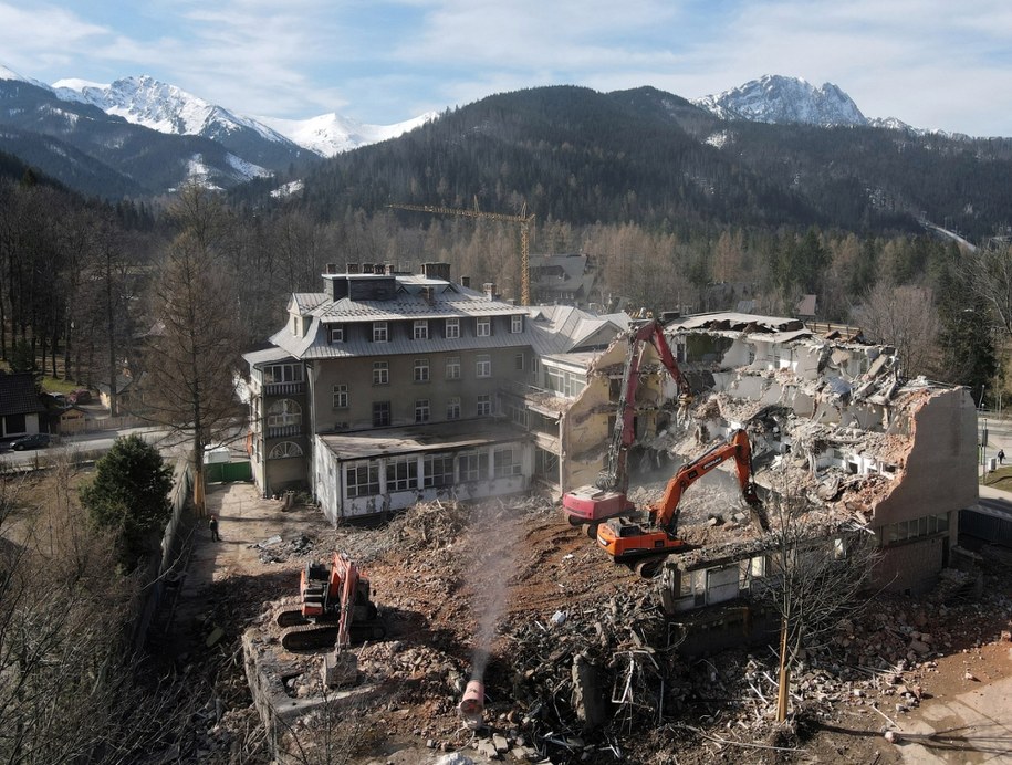 Wyburzanie części hotelu Imperial w Zakopanem, 2022 r. /Grzegorz Momot /PAP