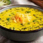 Wychodzi gęsta, kremowa i sycąca. Poprawia nastrój już od pierwszej łyżki