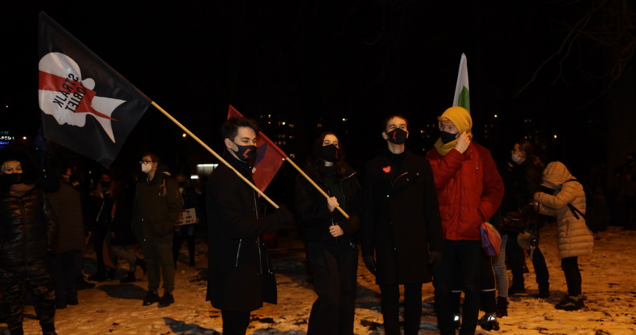 #WychodzimyWalicWGary. Protest kobiet w Łodzi