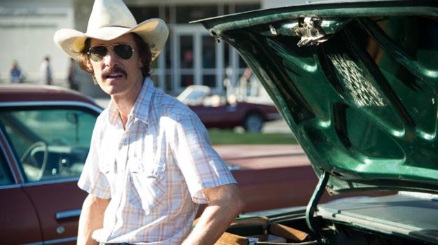 Wychudzony Matthew McConaughey w filmie "Dallas Buyers Club" /materiały prasowe