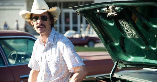 Wychudzony Matthew McConaughey w filmie "Dallas Buyers Club" /materiały prasowe