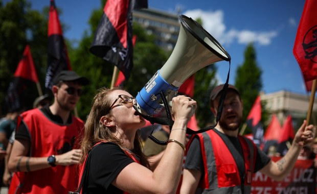 "Wyciągnijcie polską naukę z dołka". Protest naukowców przed Sejmem
