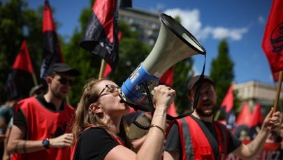 "Wyciągnijcie polską naukę z dołka". Protest naukowców przed Sejmem